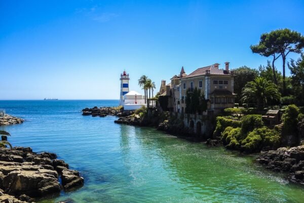 lighthouse, lisbon, cascais-1627799.jpg